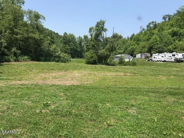 11756 Brimstone Rd, Robbins, TN 37852