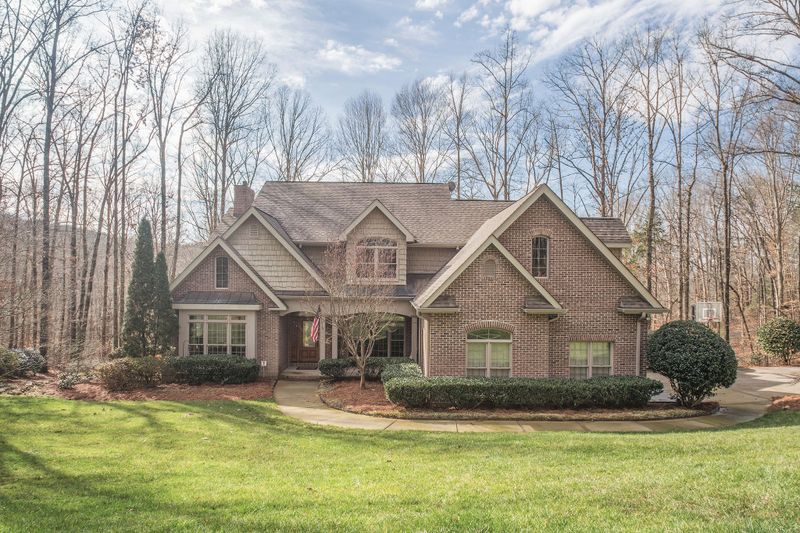 11761 Couch Mill Rd, Knoxville, TN 37932