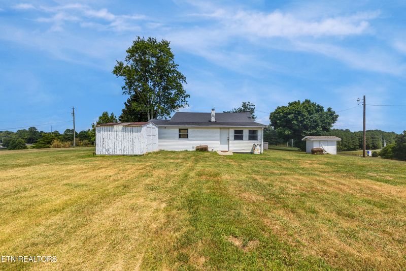 1177 Wade Rd, Loudon, TN 37774