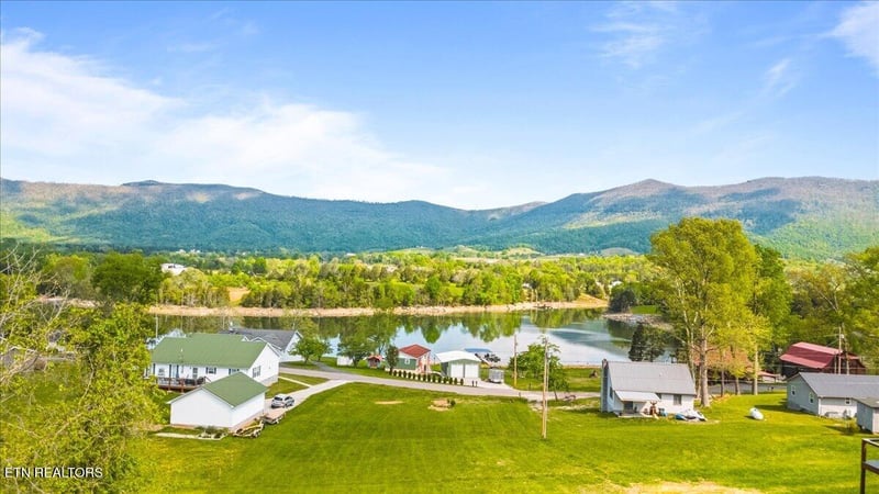 1178 Powell Valley Shores Cir, Speedwell, TN 37870