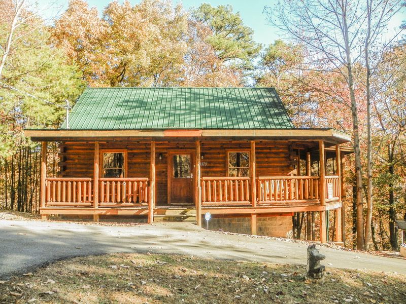 1179 Ski View Ln, Sevierville, TN 37876