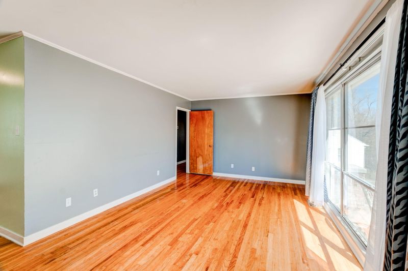 118 Alger Rd, Oak Ridge, TN 37830
