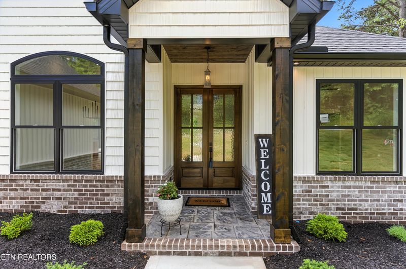 118 Amohi Way, Loudon, TN 37774