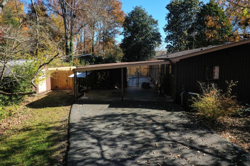 118 Canterbury Rd, Oak Ridge, TN 37830