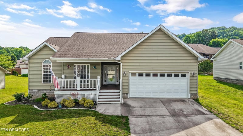 118 Cornerstone Cir, Clinton, TN 37716