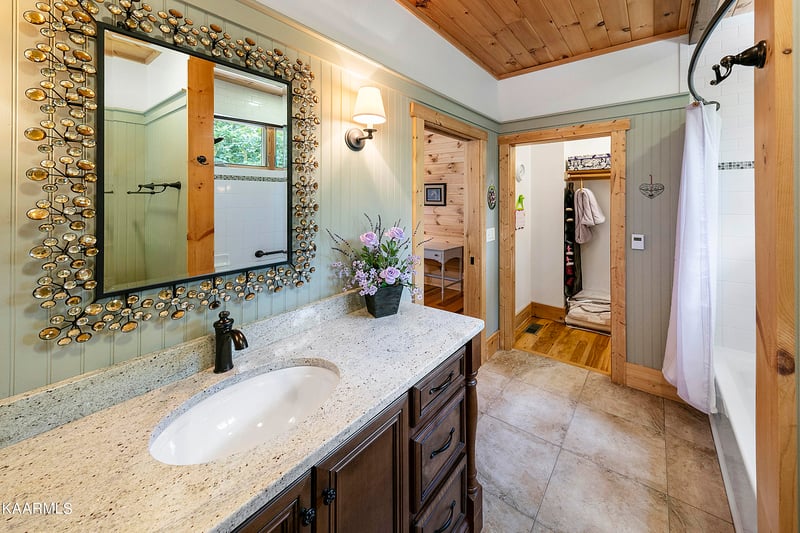118 Crystal Springs Rd, Rockwood, TN 37854
