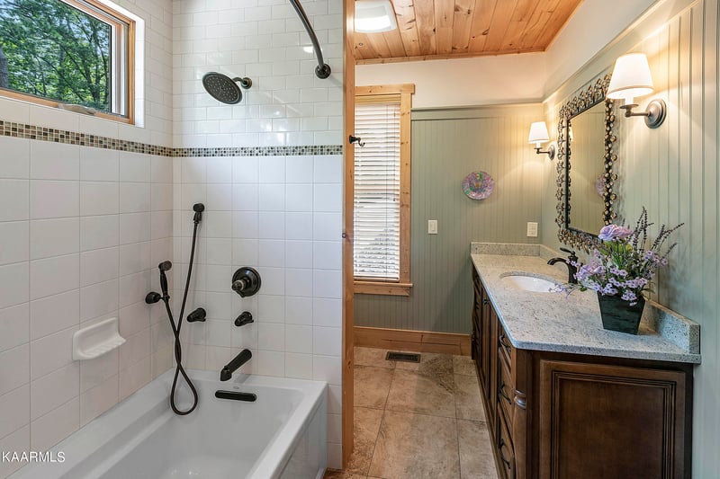 118 Crystal Springs Rd, Rockwood, TN 37854