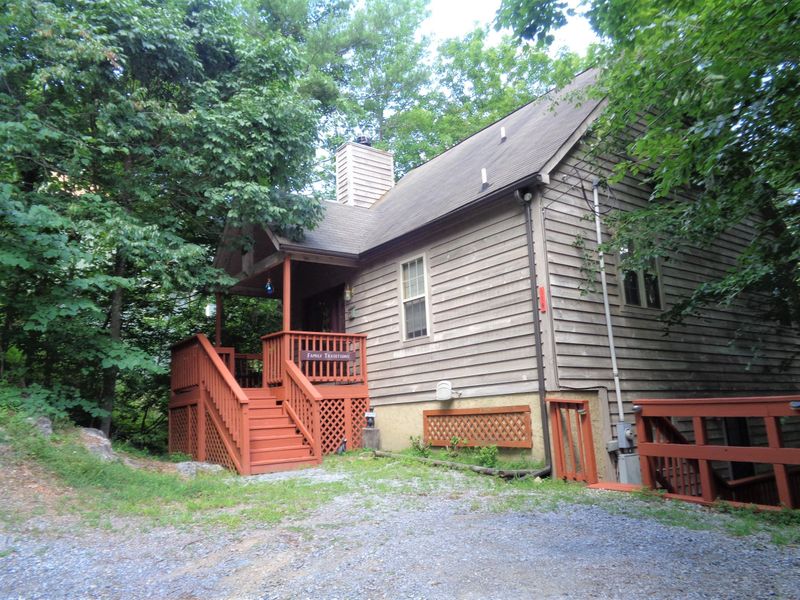 118 Cutter Gap Rd, Townsend, TN 37882