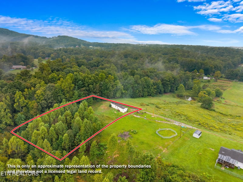 118 Delia Young Ln, Wartburg, TN 37887