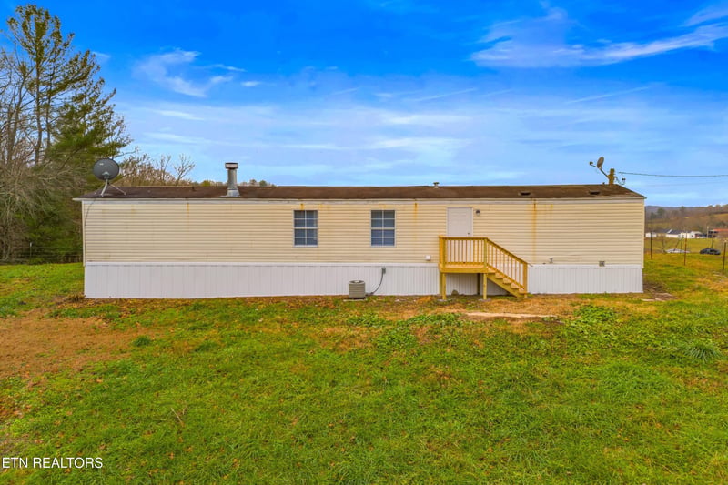 118 Delia Young Ln, Wartburg, TN 37887