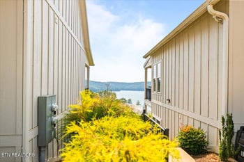 118 E Harbor View Ln #B, Lafollette, TN 37766