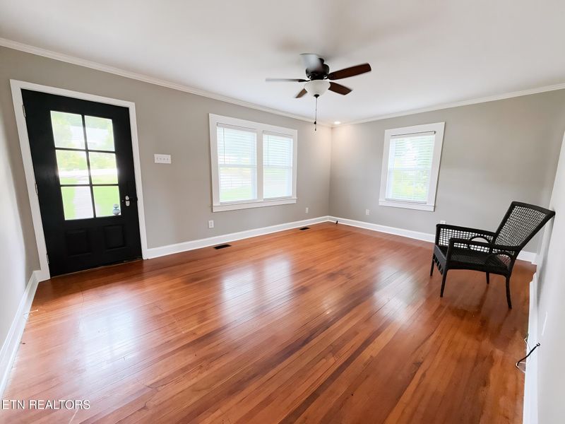 118 E Kentucky Ave, Lafollette, TN 37766