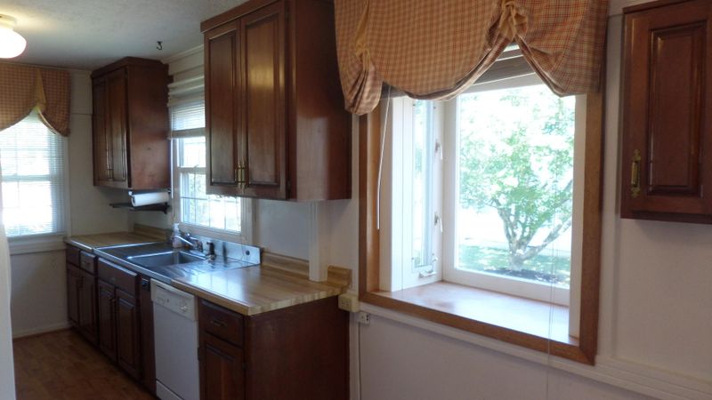 118 E Pasadena Rd, Oak Ridge, TN 37830