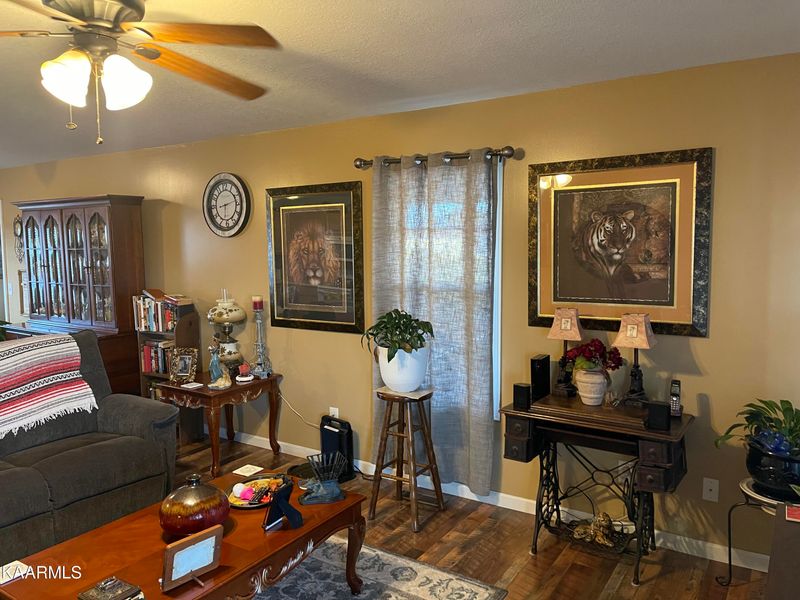 118 Five Oaks Dr, Madisonville, TN 37354