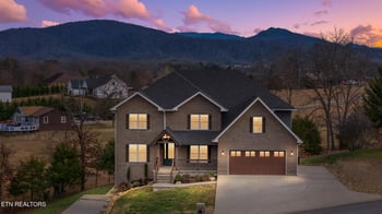 118 Gallahad Ct, Sevierville, TN 37876
