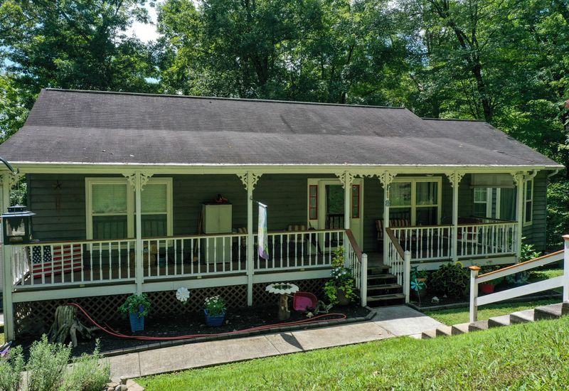 118 Gladwood Rd, Clinton, TN 37716