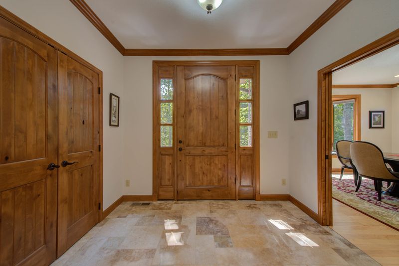 118 Graceland Rd, Oak Ridge, TN 37830