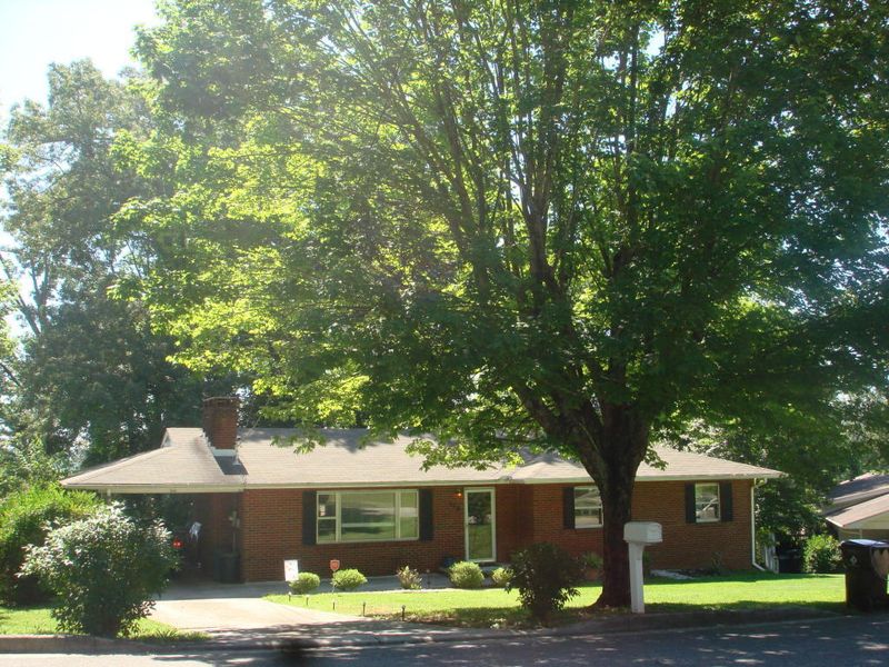118 Iona Cir, Oak Ridge, TN 37830