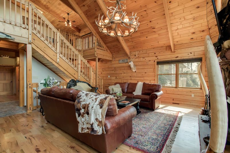 118 Kawonu Ln, Loudon, TN 37774
