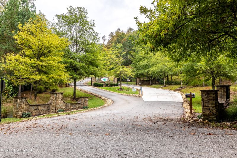 118 Laurel Way, Lafollette, TN 37766