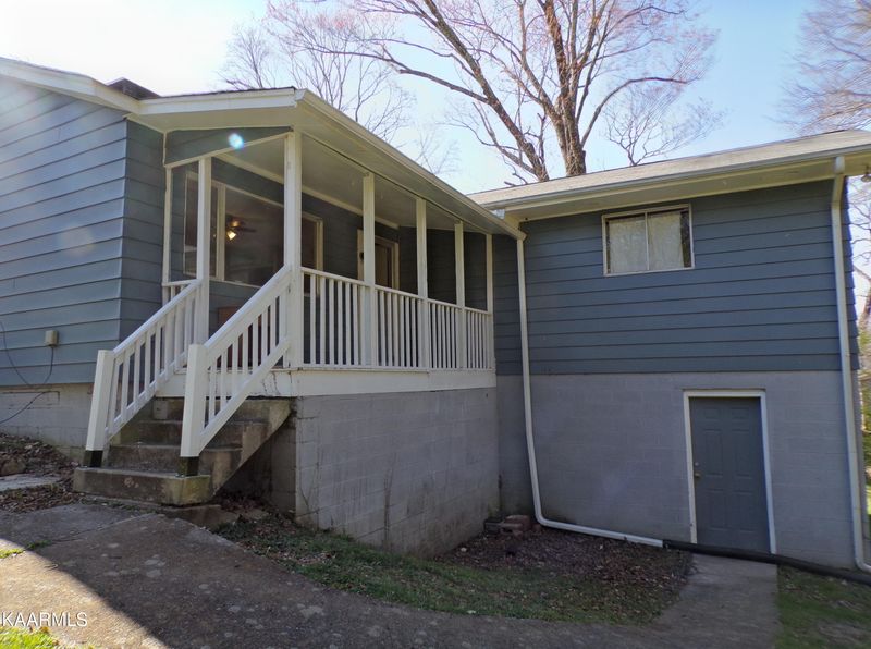 118 Maple Ln, Oak Ridge, TN 37830