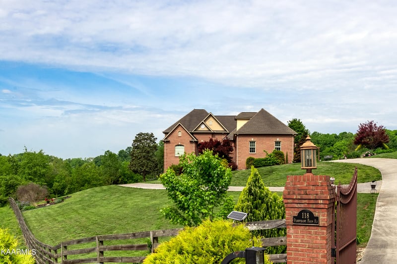 118 Pennybank Farm Rd, Kingston, TN 37763