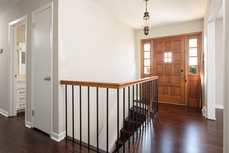 118 Providence Rd, Oak Ridge, TN 37830