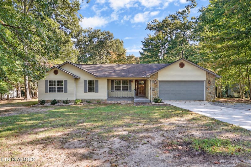 118 Robin Hood Dr, Crossville, TN 38555