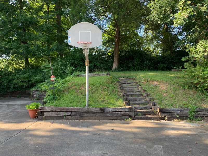 118 Valley Ln, Clinton, TN 37716