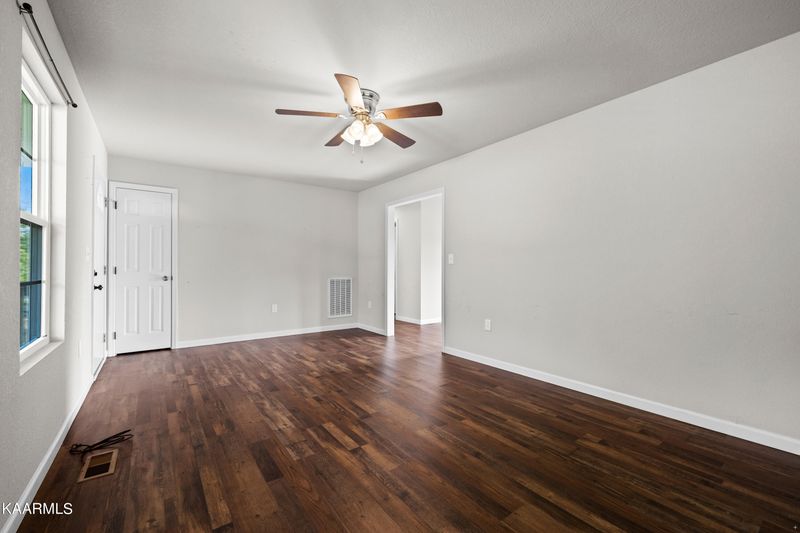 118 View Ln, Lafollette, TN 37766