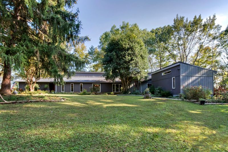 118 West Cliff Dr, Harriman, TN 37748
