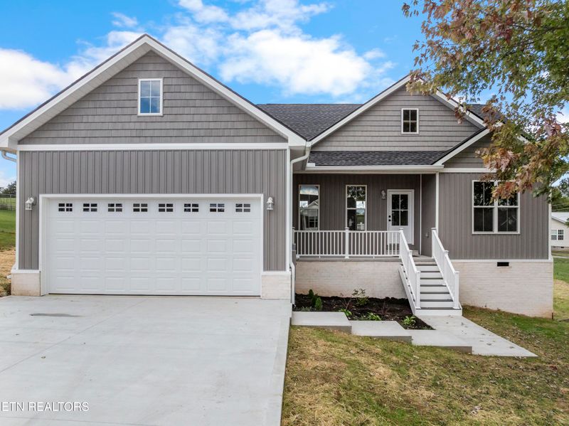 118 West Dr, Lafollette, TN 37766