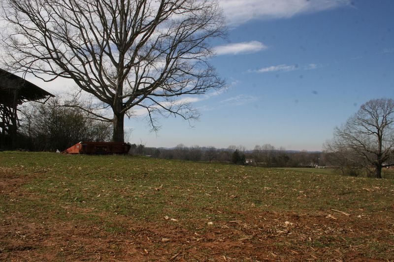118 Williamscrest Rd, Madisonville, TN 37354