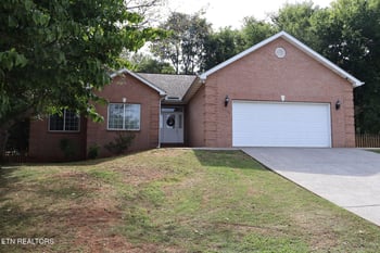 118 Windsor Dr, Maryville, TN 37803