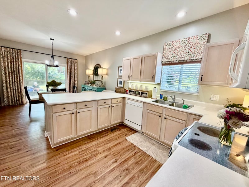 118 Windsor Dr, Maryville, TN 37803