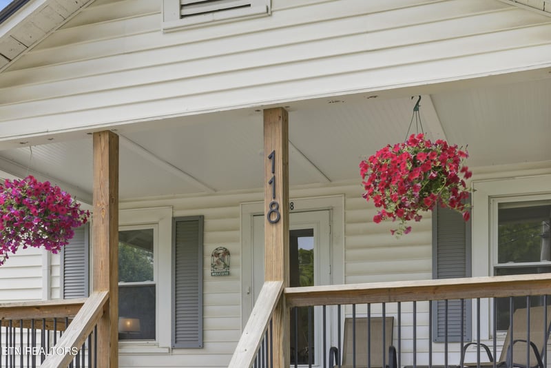 118 Woody Ave, Harriman, TN 37748