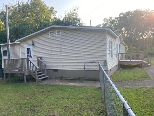 11800 E Lee Hwy, Lenoir City, TN 37771
