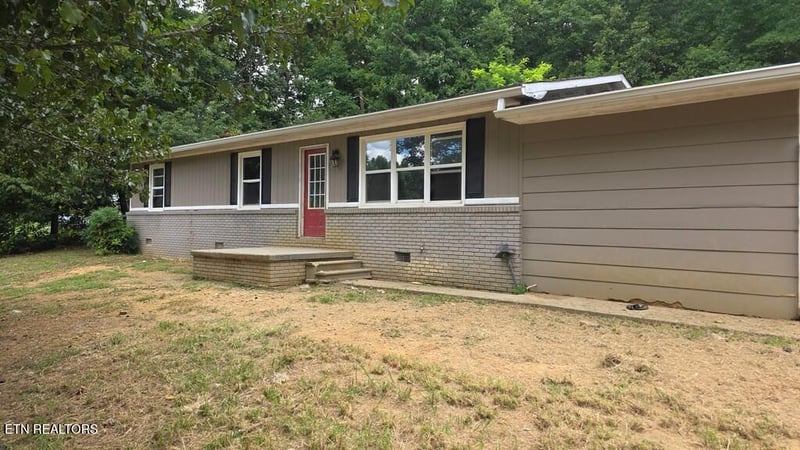 1181 Carding Machine Rd, Loudon, TN 37774