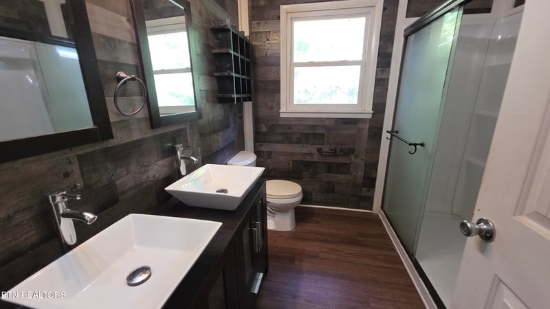 1181 Carding Machine Rd, Loudon, TN 37774