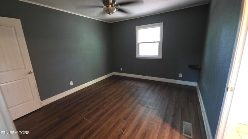 1181 Carding Machine Rd, Loudon, TN 37774