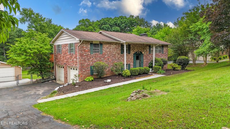 11816 Midhurst Dr, Knoxville, TN 37934