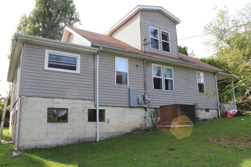 1183 Burrvile Rd, Sunbright, TN 37872