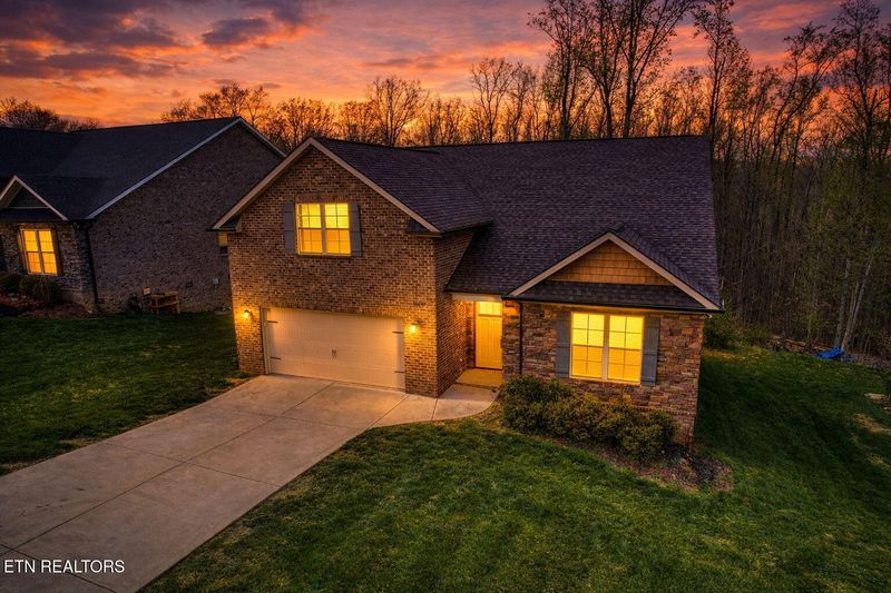 11847 Black Rd, Knoxville, TN 37932