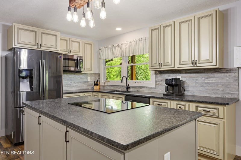 11862 Roberson Springs Rd, Loudon, TN 37774