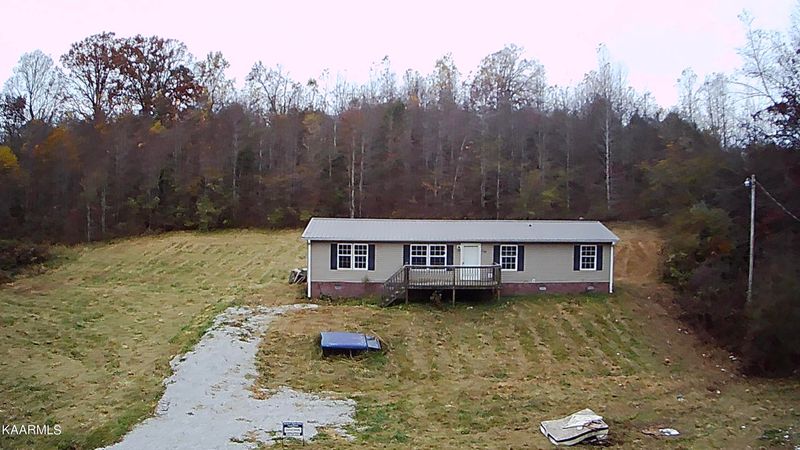 1188 Glade Springs Rd, Lafollette, TN 37766
