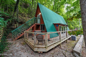 1188 Ski Mountain Rd, Gatlinburg, TN 37738