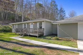 1189 Cole Ln, Gatlinburg, TN 37738