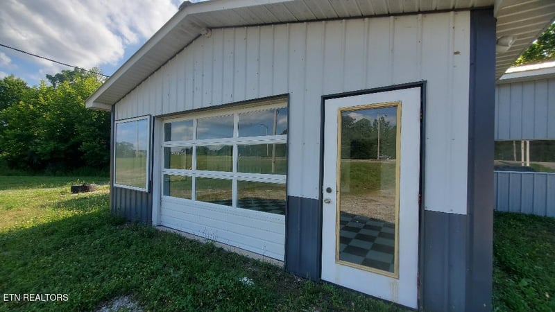 11893 Scott Hwy, Helenwood, TN 37755