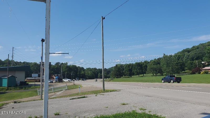 11893 Scott Hwy, Helenwood, TN 37755
