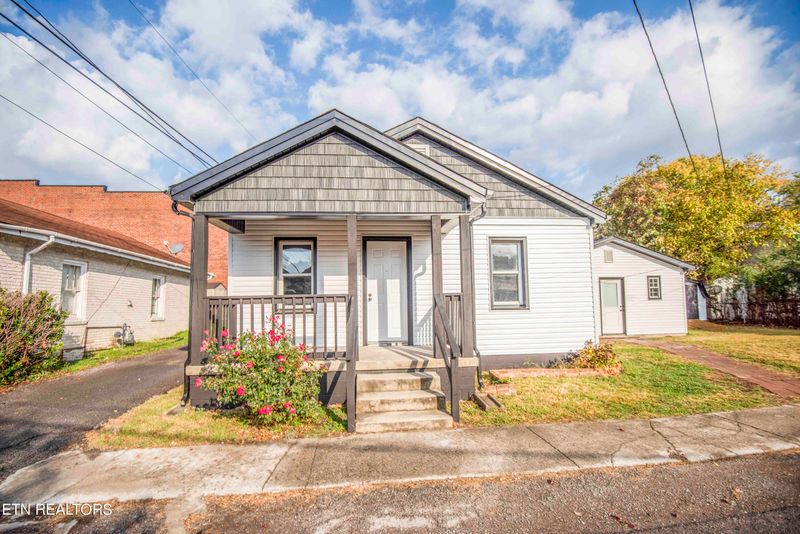 119 6th St, Rocky Top, TN 37769